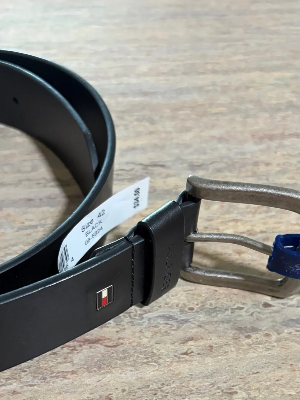 NWT Tommy Hilfiger Men’s Black Bonded Leather Belt with Signature Flag size 42